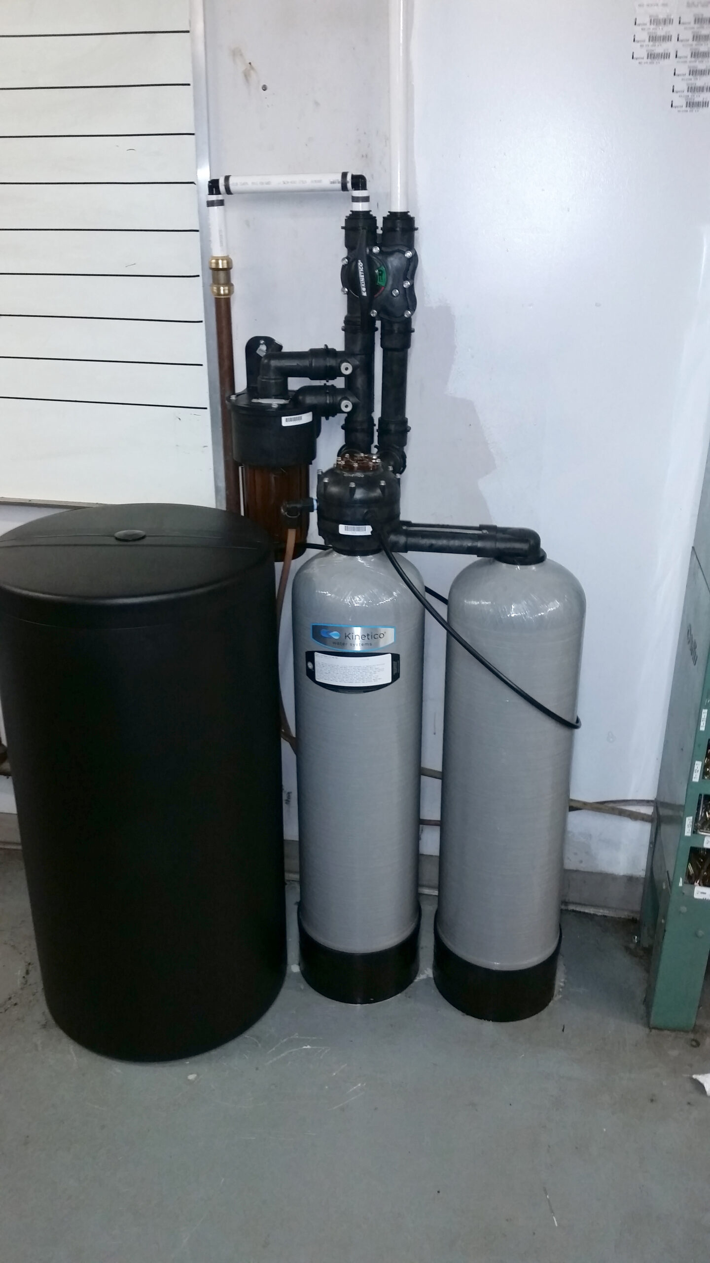 A new Kinetico water softener is installed at Decker Truck Line, Inc. in Davenport, Iowa